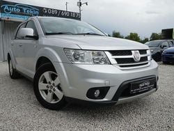 Grau Gebraucht 2011 Fiat Freemont Urban SUV | 5.790 € (Fairer Preis)