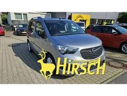 Grau (tiefquarz grau) Gebraucht 2022 Opel Combo-e Life Ultimate Van / Kleinbus | 22.980 € (Fairer Preis)
