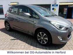Grau Gebraucht 2015 Hyundai ix20 Style Van / Kleinbus | 10.850 € (Fairer Preis)