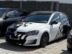 Schwarz Gebraucht 2014 VW Golf VII GTI Kleinwagen | 13.000 € (Guter Preis)