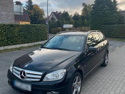 Schwarz Gebraucht 2009 Mercedes C200 Avantgarde Kombi | 4.000 €