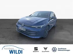 Blau Gebraucht 2024 VW Golf VIII Style Limousine | 30.990 € (Fairer Preis)