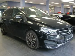 Kosmos black metallic Gebraucht 2015 Mercedes B180 Urban Van / Kleinbus | 12.480 € (Fairer Preis)