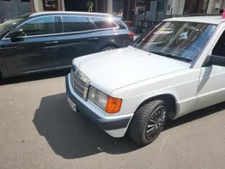 Weiß Gebraucht 1992 Mercedes 190 Limousine | 4.000 €
