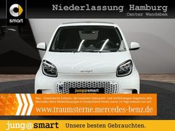 Weiß Gebraucht 2021 Smart ForTwo Electric Drive Prime Cabrio | 17.890 € (Teuer)