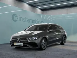 Grau Gebraucht 2024 Mercedes CLA200 Limousine | 32.649 € (Guter Preis)