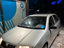 Silber Gebraucht 2008 Skoda Fabia Kombi | 1.000 € (Guter Preis)