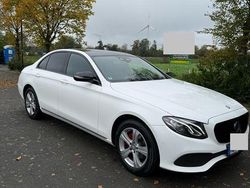 Weiß Gebraucht 2016 Mercedes E200 Avantgarde Limousine | 23.390 € (Fairer Preis)