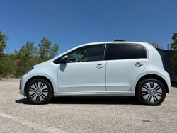 Weiß Gebraucht 2017 VW e-up! Kleinwagen | 9.400 € (Fairer Preis)