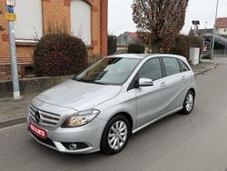 Silber Gebraucht 2014 Mercedes 180 Limousine | 8.750 € (Guter Preis)
