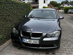 Grau Gebraucht 2008 BMW 318 Limousine | 5.900 € (Fairer Preis)