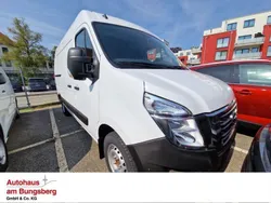 Weiß Neu 2024 Nissan Interstar Acenta Van | 36.990 € (Etwas zu teuer)