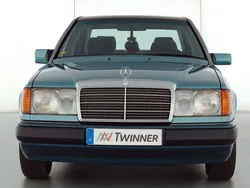 Grün Gebraucht 1991 Mercedes E230 Limousine | 8.999 €