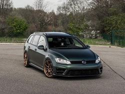 Schwarz Gebraucht 2016 VW Golf VII R Kombi | 26.999 €