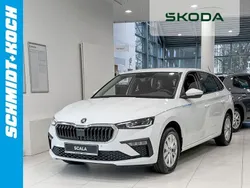 Moonweiß Gebraucht 2024 Skoda Scala Selection Kleinwagen | 23.450 € (Fairer Preis)