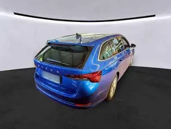 Raceblau metallic Gebraucht 2023 Skoda Octavia Style Kombi | 28.430 € (Etwas zu teuer)