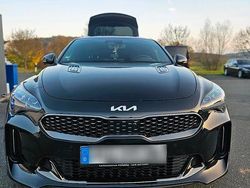 Schwarz Gebraucht 2022 Kia Stinger Kleinwagen | 40.590 € (Fairer Preis)