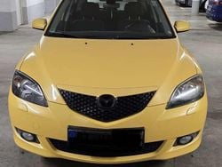 Gelb Gebraucht 2005 Mazda 3 Kleinwagen | 1.000 € (Superpreis)