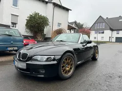 Schwarz Gebraucht 1997 BMW Z3 Cabrio | 10.000 €