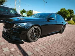 Schwarz Gebraucht 2019 Mercedes E400 Kombi | 43.900 €