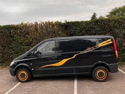 Schwarz Gebraucht 2010 Mercedes Vito Van / Kleinbus | 3.895 €