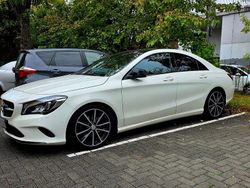 Weiß Gebraucht 2017 Mercedes CLA180 Urban Limousine | 18.200 € (Fairer Preis)