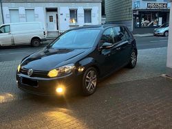 Schwarz Gebraucht 2012 VW Golf VI Kleinwagen | 6.000 € (Fairer Preis)