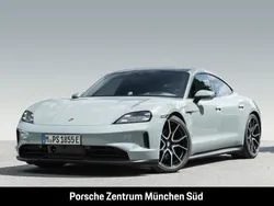 Shadegreenmetallic Gebraucht 2024 Porsche Taycan Limousine | 112.970 € (Guter Preis)