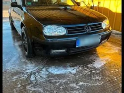 Schwarz Gebraucht 2000 VW Golf IV Edition Kleinwagen | 2.450 €
