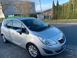 Silber Gebraucht 2012 Opel Meriva Van / Kleinbus | 4.750 € (Fairer Preis)