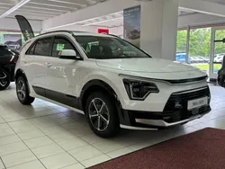 Snow white pearl Gebraucht 2024 Kia Niro Spirit SUV | 33.990 € (Fairer Preis)