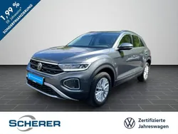 Grau (indiumgrau metallic) Gebraucht 2023 VW T-Roc Pro SUV | 23.790 € (Superpreis)