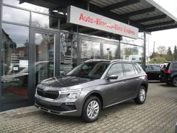 Graphitgrau metallic/grau Gebraucht 2024 Skoda Kamiq Selection SUV | 26.990 € (Teuer)
