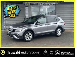 Silber (pyrit silber metallic) Gebraucht 2023 VW Tiguan Allspace Life SUV | 32.830 € (Guter Preis)
