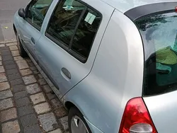Silber Gebraucht 2004 Renault Clio II Kombi | 950 € (Fairer Preis)