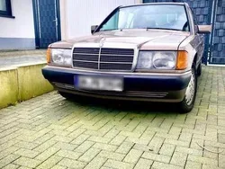 Braun Gebraucht 1986 Mercedes 190 Limousine | 5.490 €