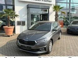 Graphitgrau Gebraucht 2024 Skoda Fabia Selection Limousine | 19.290 € (Fairer Preis)