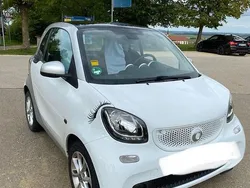 Weiß Gebraucht 2015 Smart ForTwo Coupé Edition #1 Coupé | 6.000 € (Guter Preis)