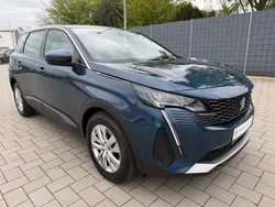 Blau Gebraucht 2021 Peugeot 5008 Business-Line Van / Kleinbus | 16.990 € (Guter Preis)
