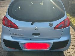Grau Gebraucht 2006 Mitsubishi Colt Kombi | 1.300 €