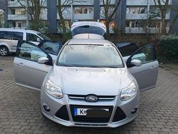 Silber Gebraucht 2014 Ford Focus Kombi | 4.990 € (Fairer Preis)