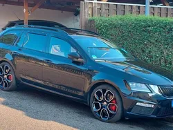 Schwarz Gebraucht 2020 Skoda Octavia RS Kombi | 29.390 € (Fairer Preis)