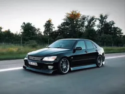 Schwarz Gebraucht 2001 Lexus IS200 Sport Line Limousine | 11.500 €