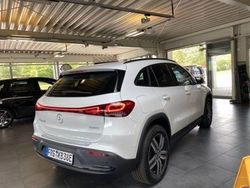 Weiss Gebraucht 2023 Mercedes EQA300 Night SUV | 40.849 € (Teuer)