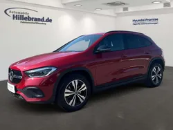 Rot Gebraucht 2022 Mercedes GLA220 SUV | 41.980 € (Etwas zu teuer)