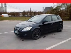 Schwarz Gebraucht 2007 Kia Ceed Limousine | 3.900 €