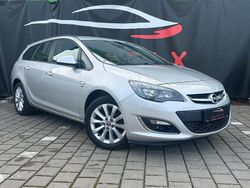 Grün Gebraucht 2013 Opel Astra Edition Kombi | 6.490 € (Fairer Preis)