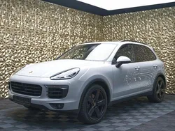 Weiß Gebraucht 2016 Porsche Cayenne SUV | 39.940 € (Teuer)