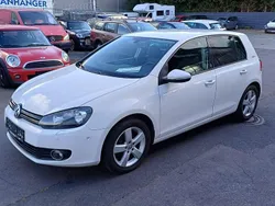 Weiß Gebraucht 2011 VW Golf VI Team Limousine | 2.699 € (Etwas zu teuer)