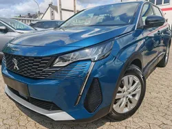 Blau Gebraucht 2022 Peugeot 5008 Van / Kleinbus | 18.921 € (Guter Preis)